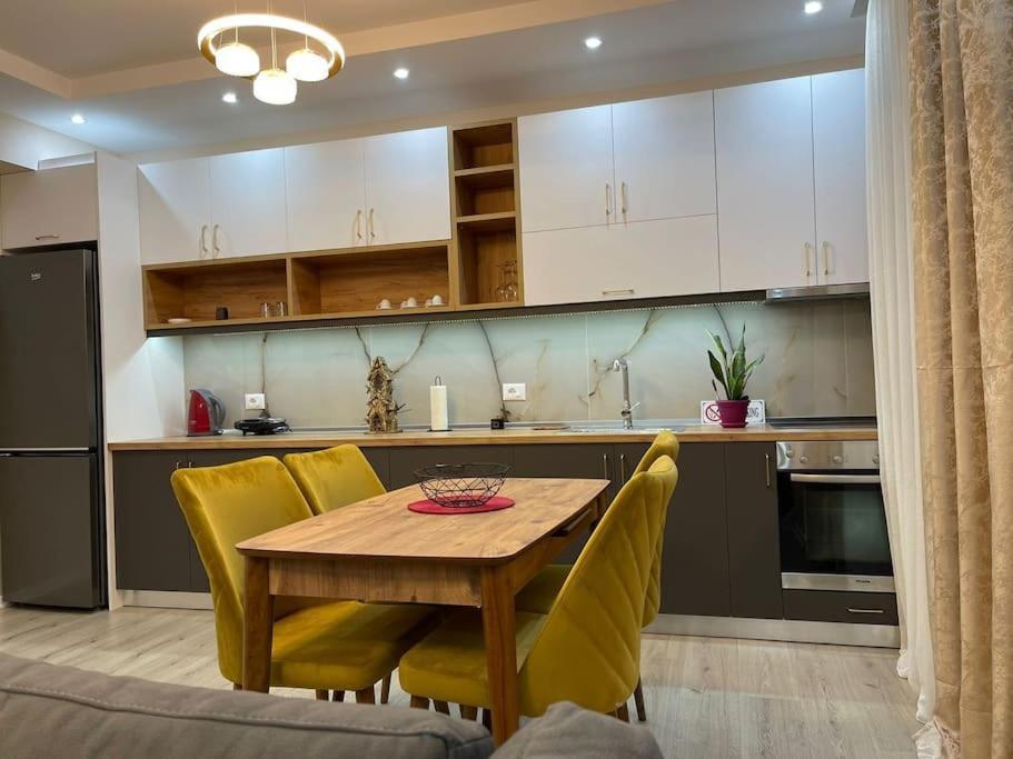 Melody Apartment In Korce Eksteriør billede